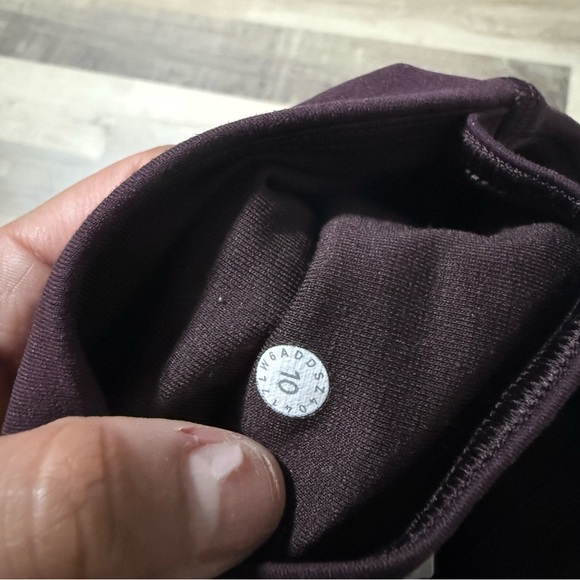 Lululemon Train Times Crop 17"  Size 10 - Picture 5 of 12